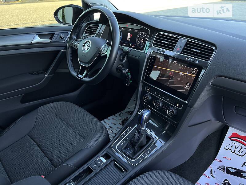 Хэтчбек Volkswagen e-Golf 2018 в Луцке