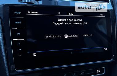 Хетчбек Volkswagen e-Golf 2018 в 