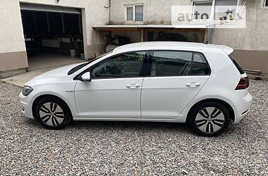 Хэтчбек Volkswagen e-Golf 2018 в Киеве