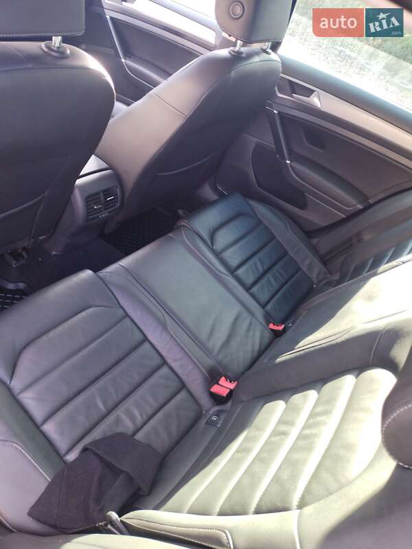 Хетчбек Volkswagen e-Golf 2015 в Полтаві