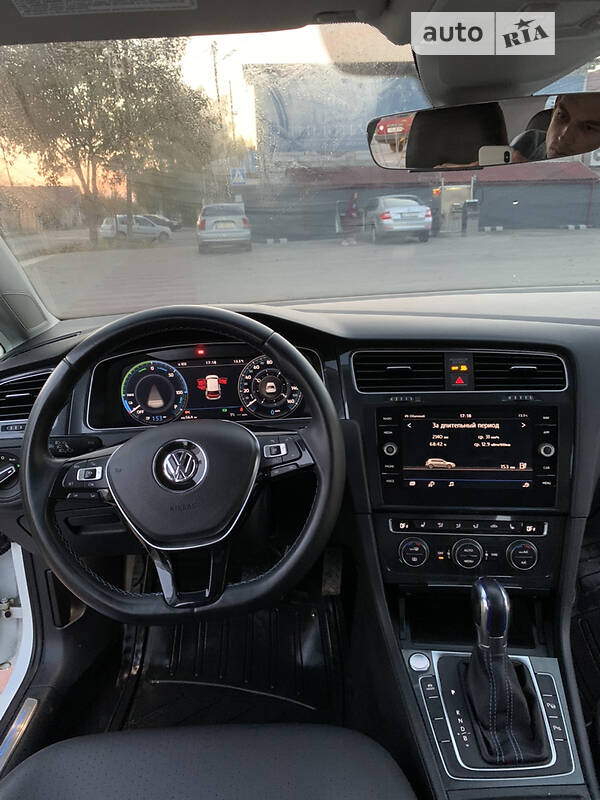 Хэтчбек Volkswagen e-Golf 2017 в Мукачево фото 21 Хэтчбек Volkswagen e-Golf 2017 в Мукачево