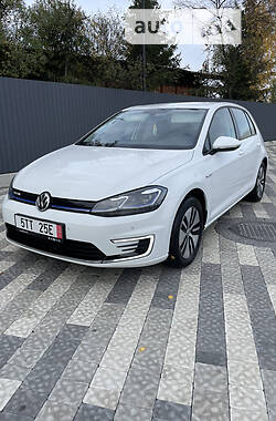 Хэтчбек Volkswagen e-Golf 2020 в 