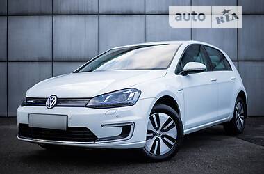Хэтчбек Volkswagen e-Golf 2016 в 
