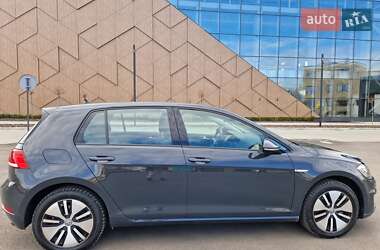 Хэтчбек Volkswagen e-Golf 2017 в 