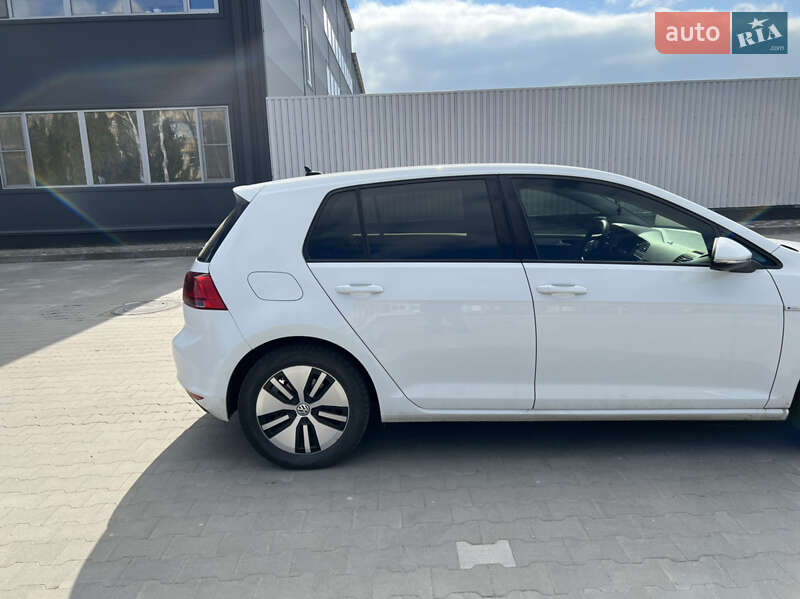 Хэтчбек Volkswagen e-Golf 2016 в Белой Церкви