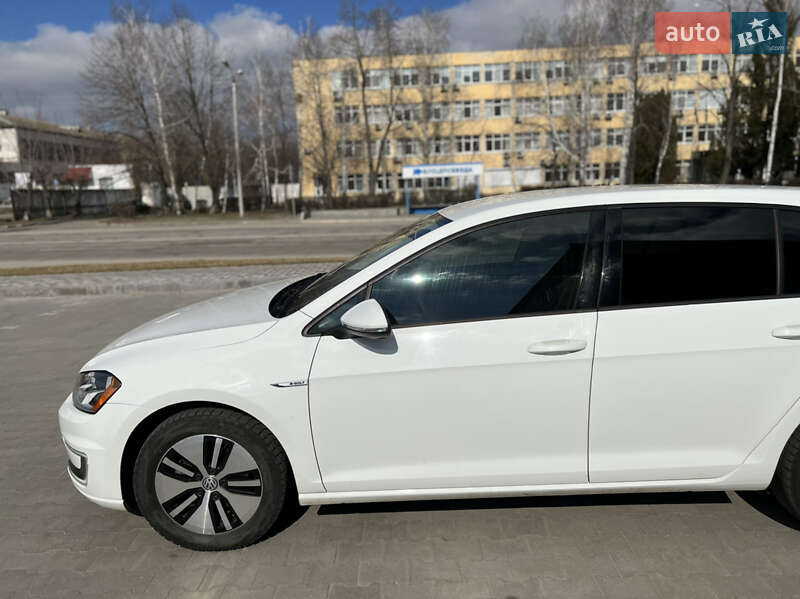 Хэтчбек Volkswagen e-Golf 2016 в Белой Церкви