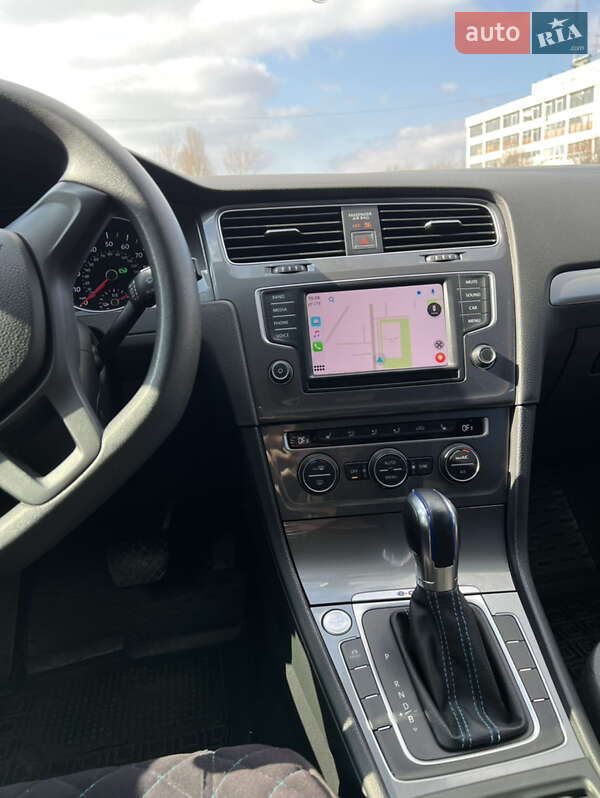 Хэтчбек Volkswagen e-Golf 2016 в Белой Церкви