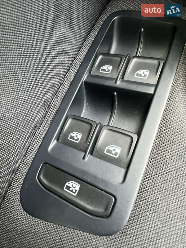 Хэтчбек Volkswagen e-Golf 2016 в Белой Церкви