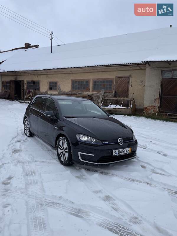 Хетчбек Volkswagen e-Golf 2015 в Львові