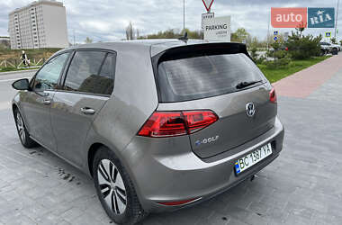 Хэтчбек Volkswagen e-Golf 2015 в Городке