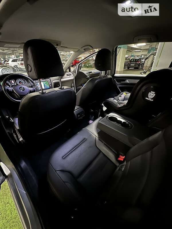 Хэтчбек Volkswagen e-Golf 2016 в Львове