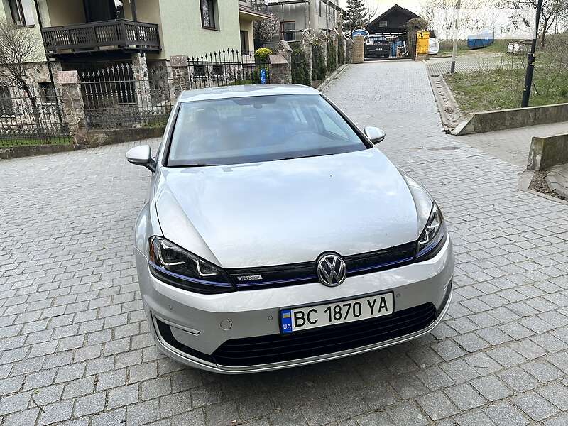 Хэтчбек Volkswagen e-Golf 2016 в Львове