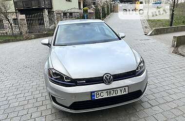 Хетчбек Volkswagen e-Golf 2016 в 