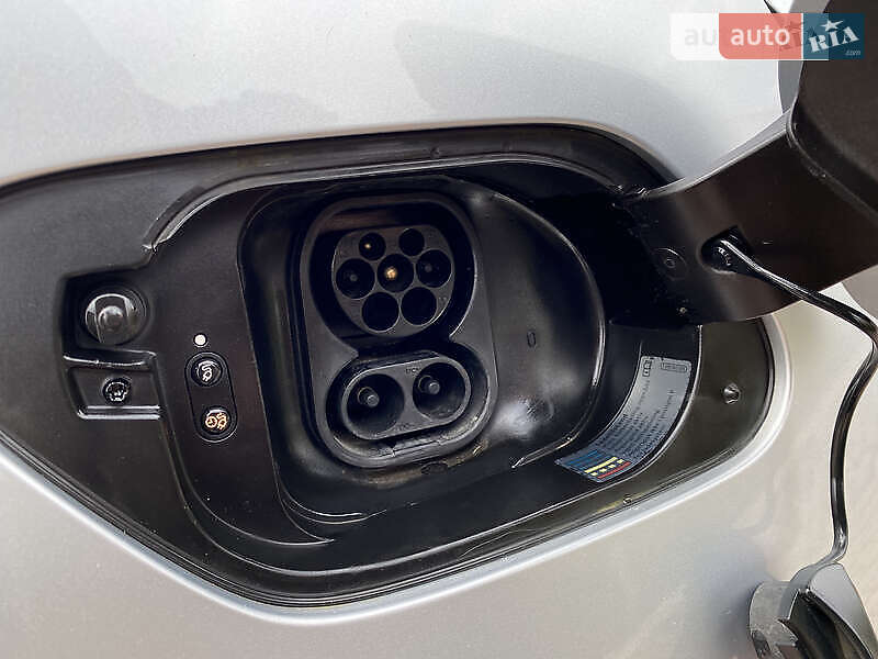 Хетчбек Volkswagen e-Golf 2015 в Хмельницькому