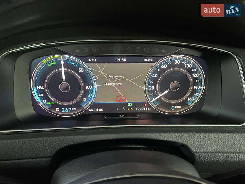 Хетчбек Volkswagen e-Golf 2018 в Шептицькому