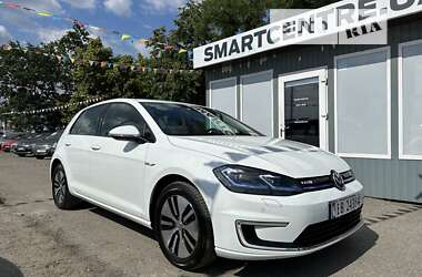 Хетчбек Volkswagen e-Golf 2017 в Києві