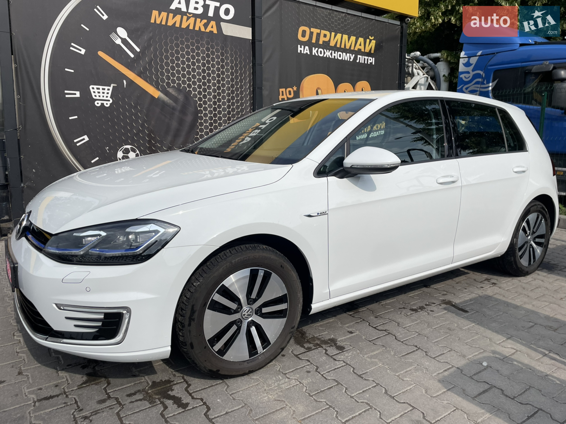 2020 Volkswagen Golf - фото 1