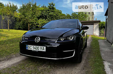 Хэтчбек Volkswagen e-Golf 2015 в Львове