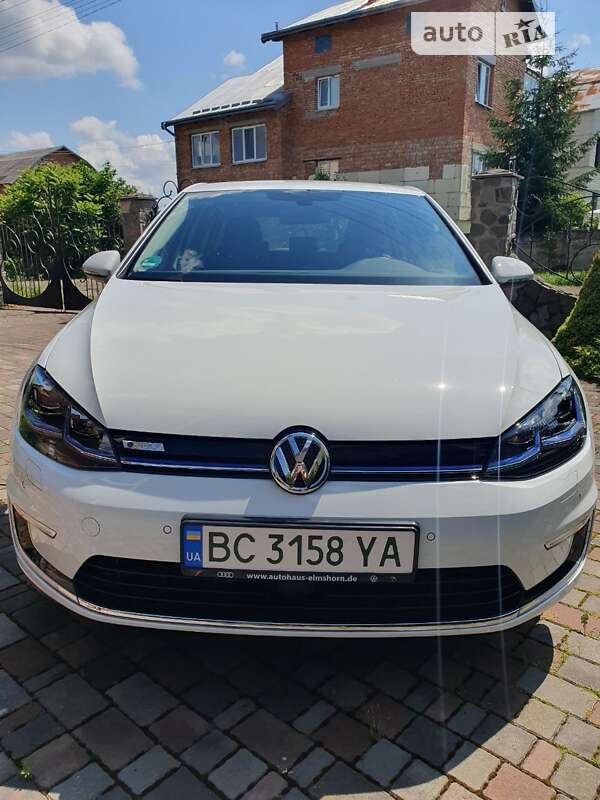 Хетчбек Volkswagen e-Golf 2018 в Стрию