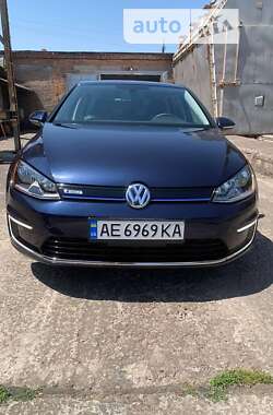 Хетчбек Volkswagen e-Golf 2015 в Покрові