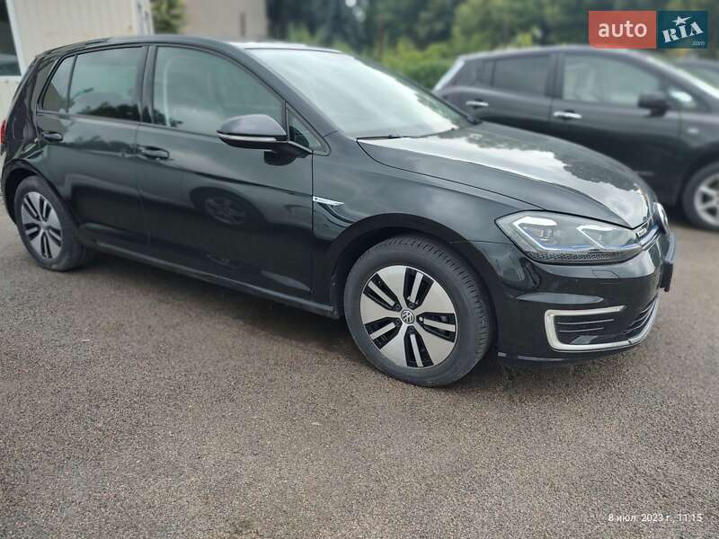 Хетчбек Volkswagen e-Golf 2020 в 