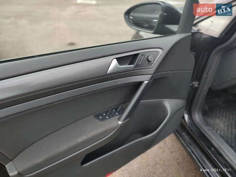 Хетчбек Volkswagen e-Golf 2020 в Черкасах