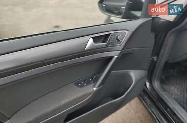 Хетчбек Volkswagen e-Golf 2020 в 