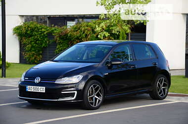Хетчбек Volkswagen e-Golf 2018 в 