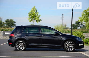 Хетчбек Volkswagen e-Golf 2018 в 