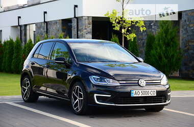 Хетчбек Volkswagen e-Golf 2018 в 