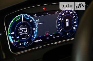 Хетчбек Volkswagen e-Golf 2018 в 