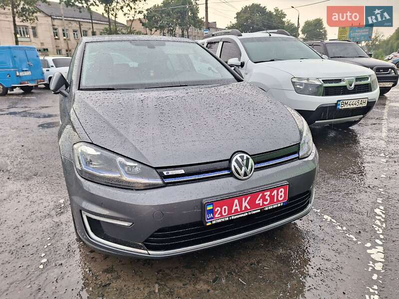 Хэтчбек Volkswagen e-Golf 2017 в Сумах
