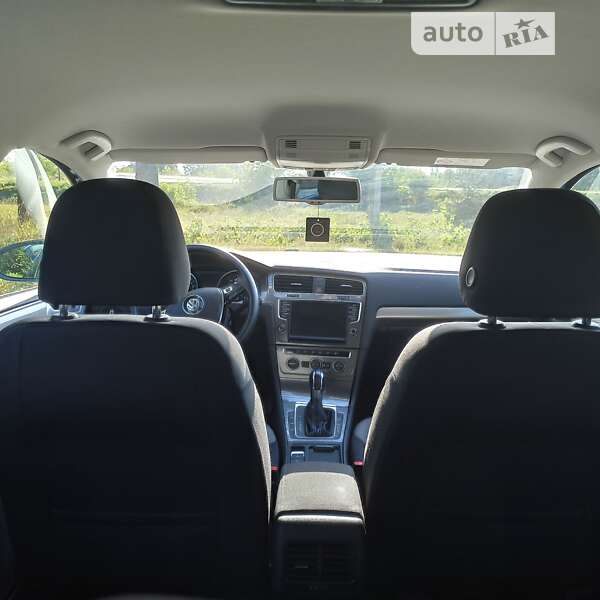 Хетчбек Volkswagen e-Golf 2015 в Старокостянтинові фото 49 Хетчбек Volkswagen e-Golf 2015 в Старокостянтинові