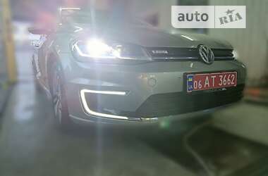 Хетчбек Volkswagen e-Golf 2017 в Миколаєві