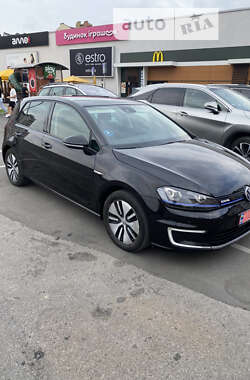 Хетчбек Volkswagen e-Golf 2014 в Івано-Франківську