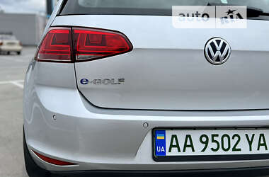 Хетчбек Volkswagen e-Golf 2015 в Києві