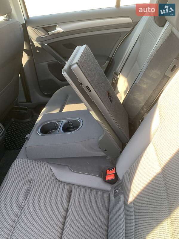 Хетчбек Volkswagen e-Golf 2020 в Хмельницькому фото 25 Хетчбек Volkswagen e-Golf 2020 в Хмельницькому