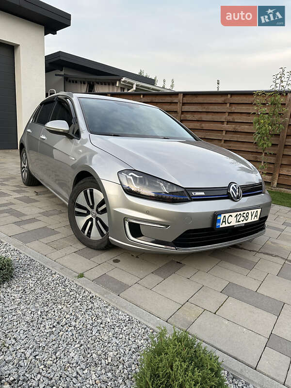 Хетчбек Volkswagen e-Golf 2014 в Луцьку