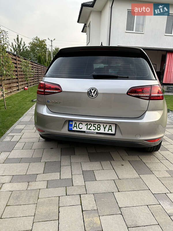 Хетчбек Volkswagen e-Golf 2014 в Луцьку