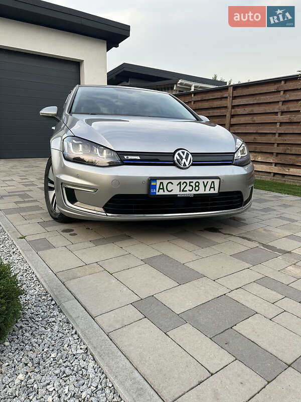 Хетчбек Volkswagen e-Golf 2014 в Луцьку