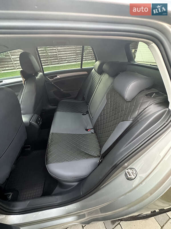 Хетчбек Volkswagen e-Golf 2014 в Луцьку