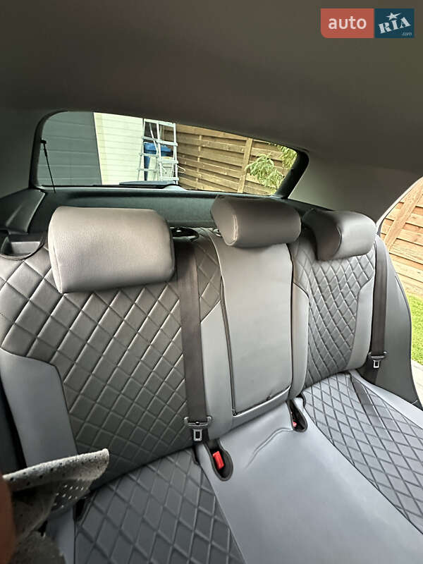 Хетчбек Volkswagen e-Golf 2014 в Луцьку