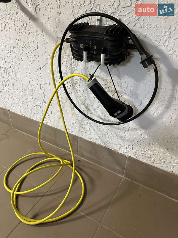 Хетчбек Volkswagen e-Golf 2014 в Луцьку