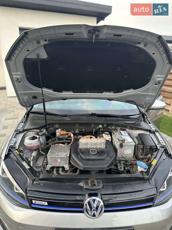 Хетчбек Volkswagen e-Golf 2014 в Луцьку