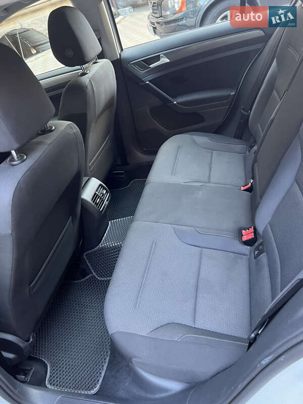 Хетчбек Volkswagen e-Golf 2017 в Одесі