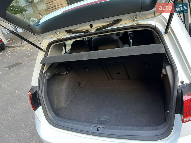 Хетчбек Volkswagen e-Golf 2017 в Одесі