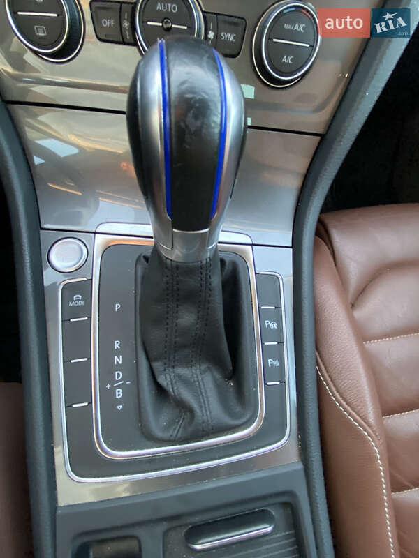 Хэтчбек Volkswagen e-Golf 2014 в Виннице фото 13 Хэтчбек Volkswagen e-Golf 2014 в Виннице