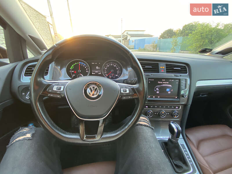 Хэтчбек Volkswagen e-Golf 2014 в Виннице фото 15 Хэтчбек Volkswagen e-Golf 2014 в Виннице