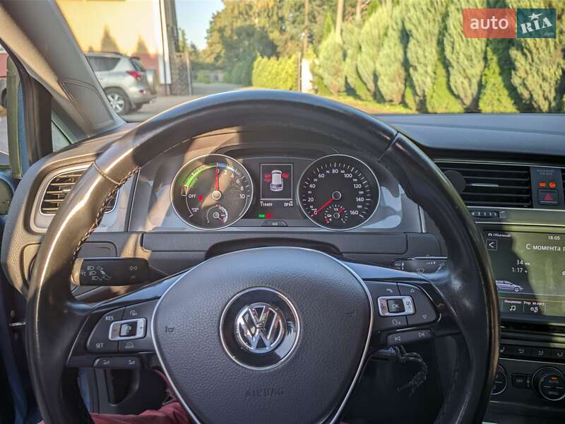 Хетчбек Volkswagen e-Golf 2015 в Львові