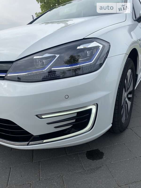 Хэтчбек Volkswagen e-Golf 2019 в Ужгороде